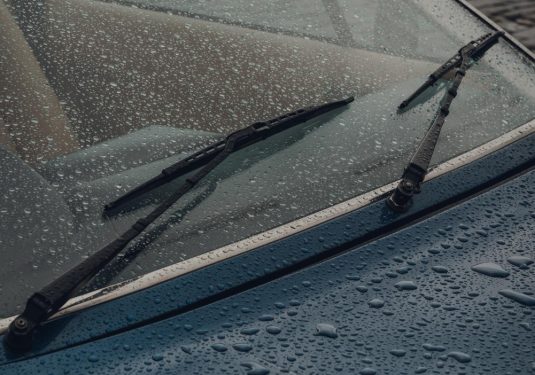 Automatic Rain Sensing Windshield Wiper